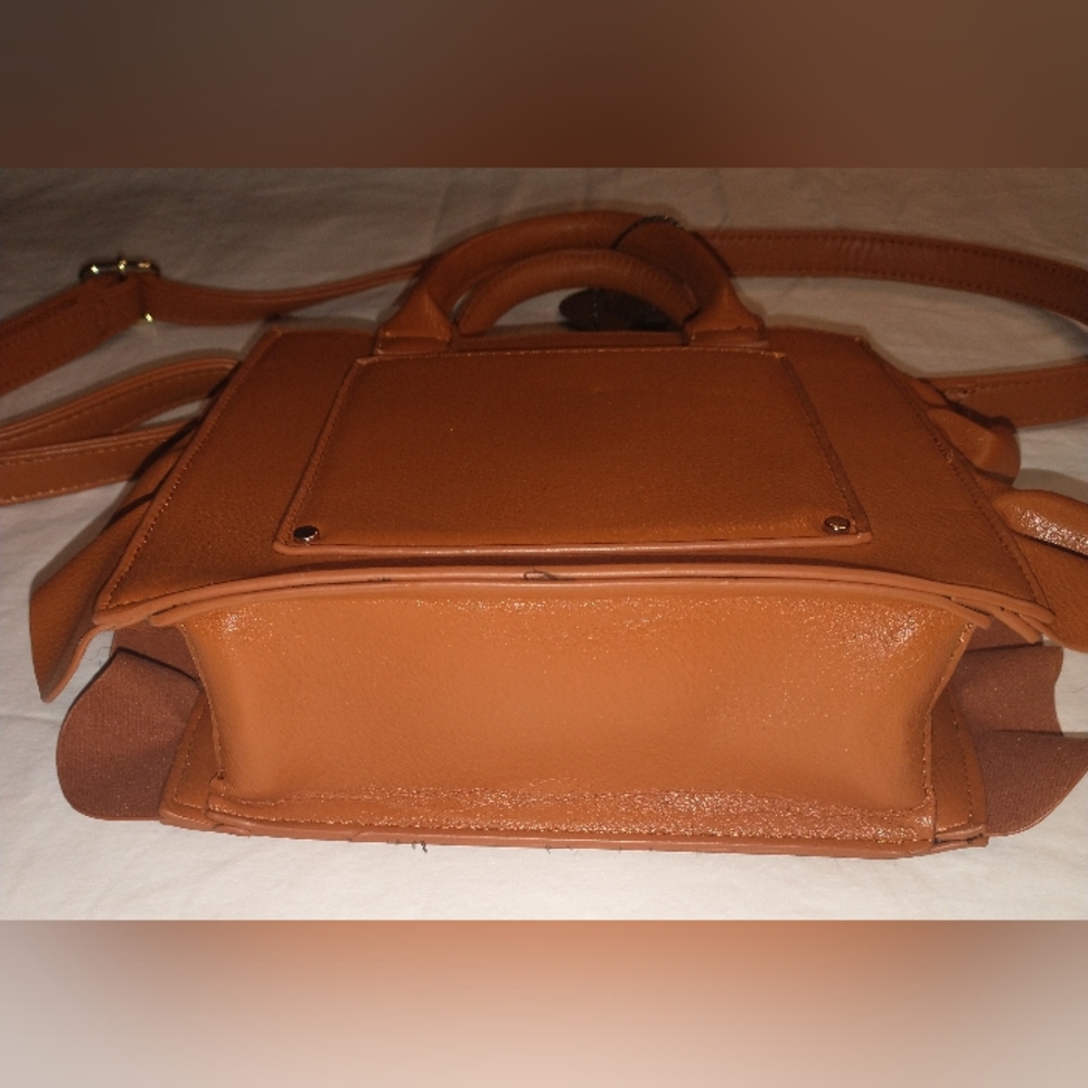 Imoshion Tan Small Crossbody/Hand purse - Picture 10 of 11